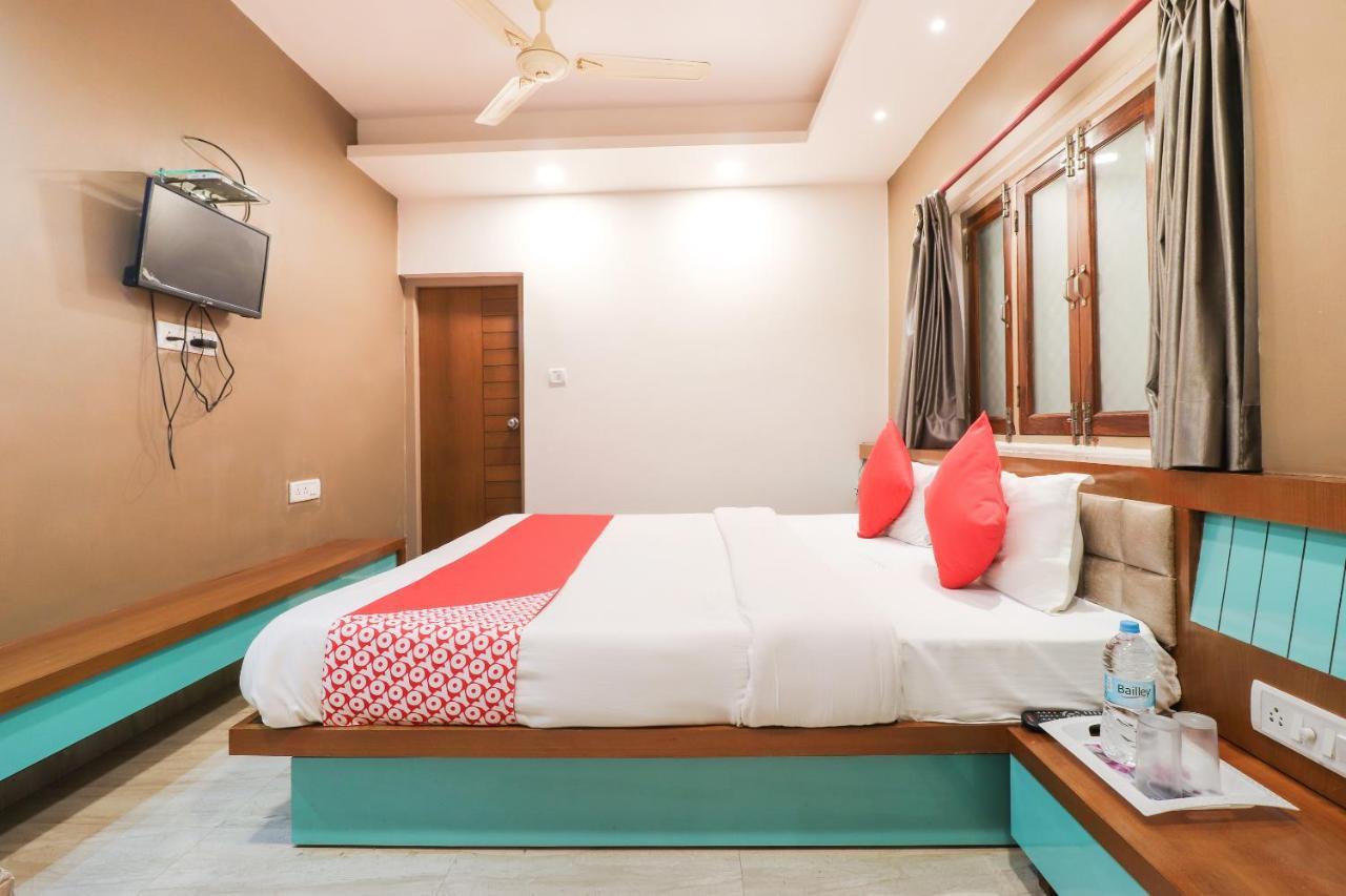 Oyo 26781 Hotel Raghupati Ayodhya Luaran gambar