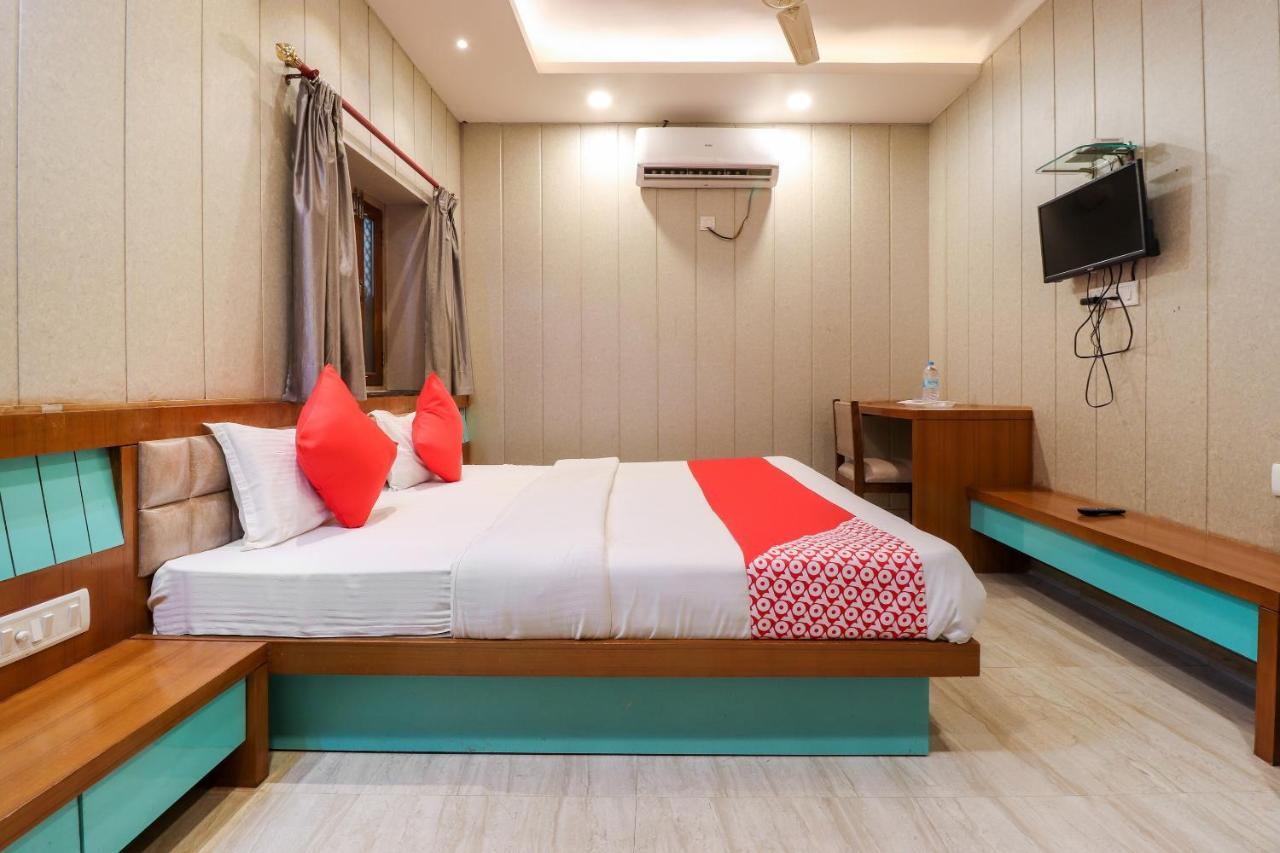 Oyo 26781 Hotel Raghupati Ayodhya Luaran gambar
