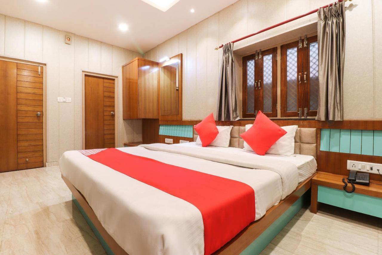 Oyo 26781 Hotel Raghupati Ayodhya Luaran gambar